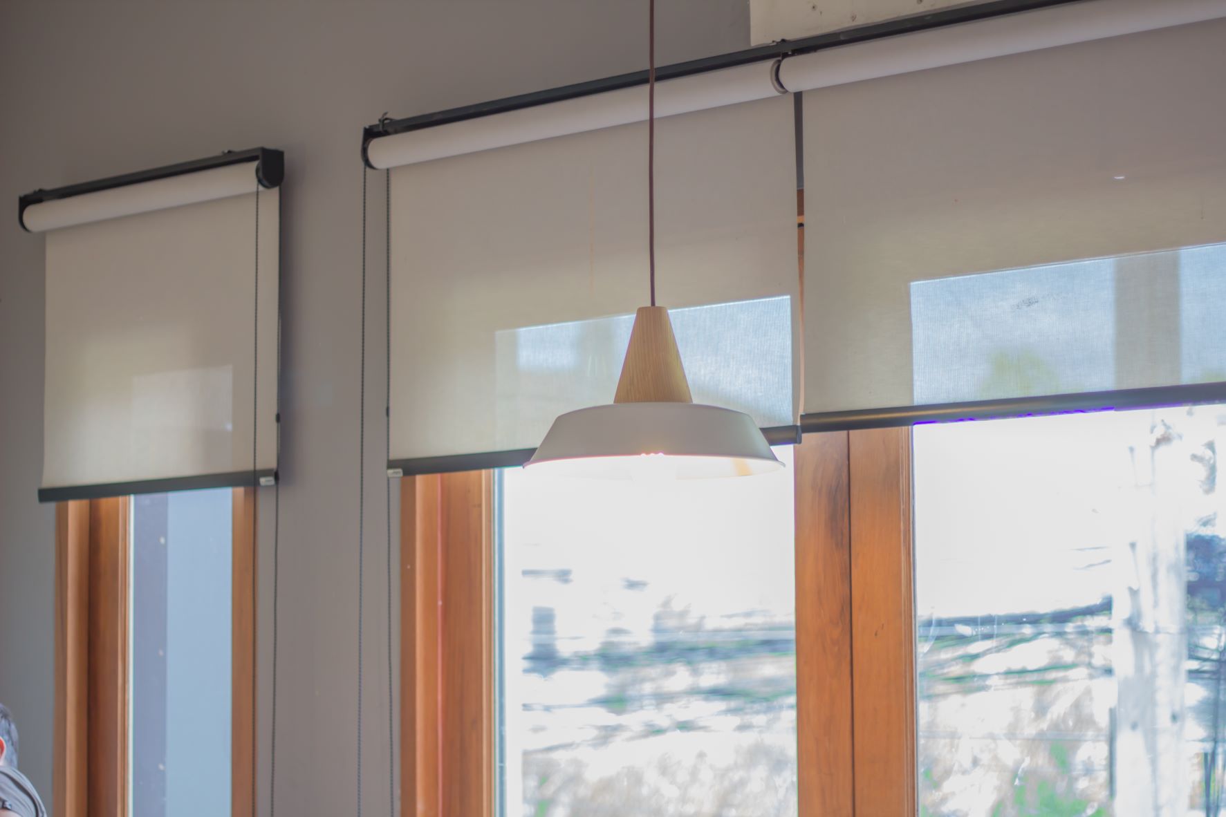 outside mounted roller shade
