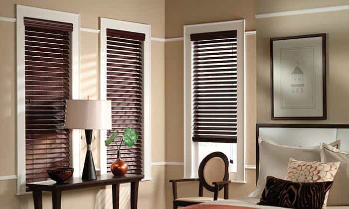 living-room-wood-blinds-window-treatments-near-me