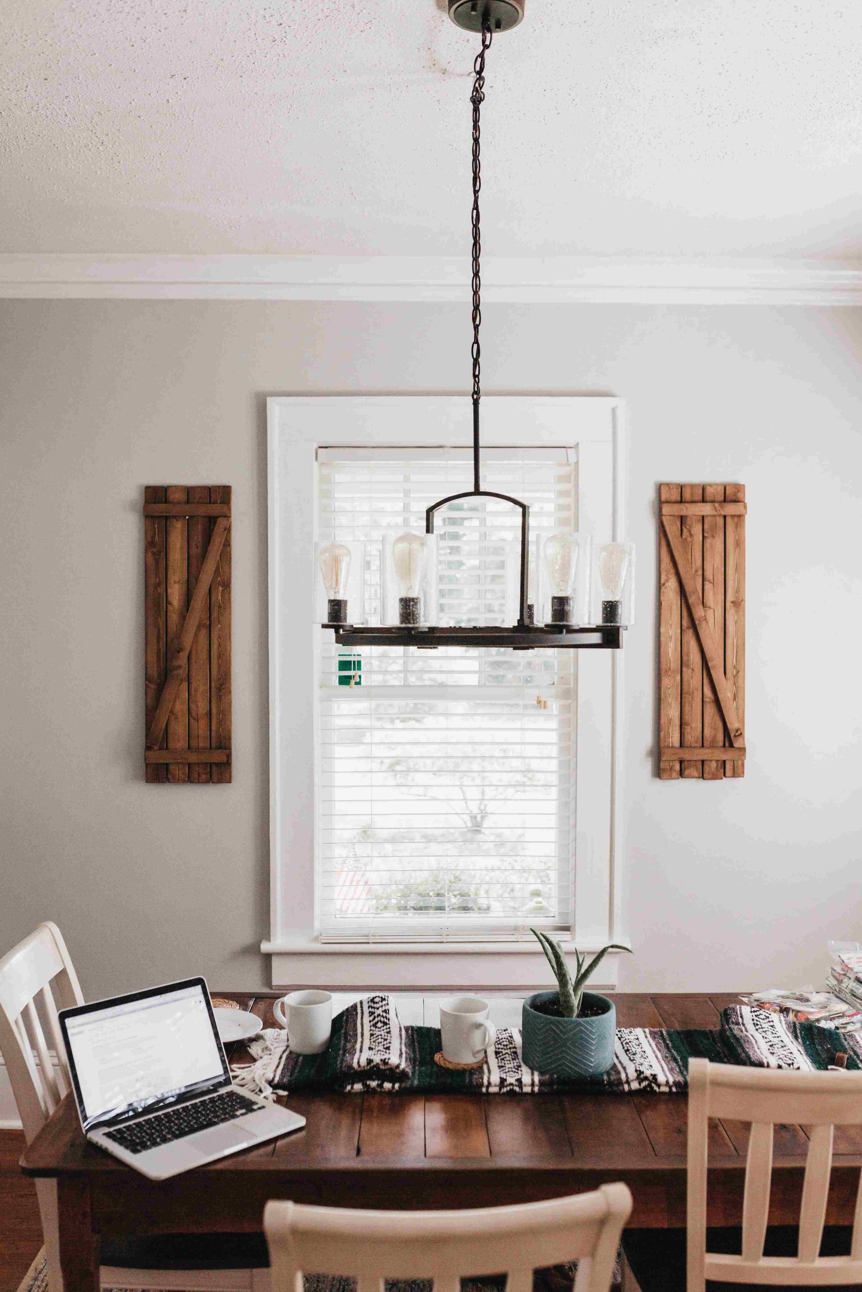 white window trim and blinds